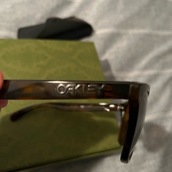 Oakley womens sunglasses